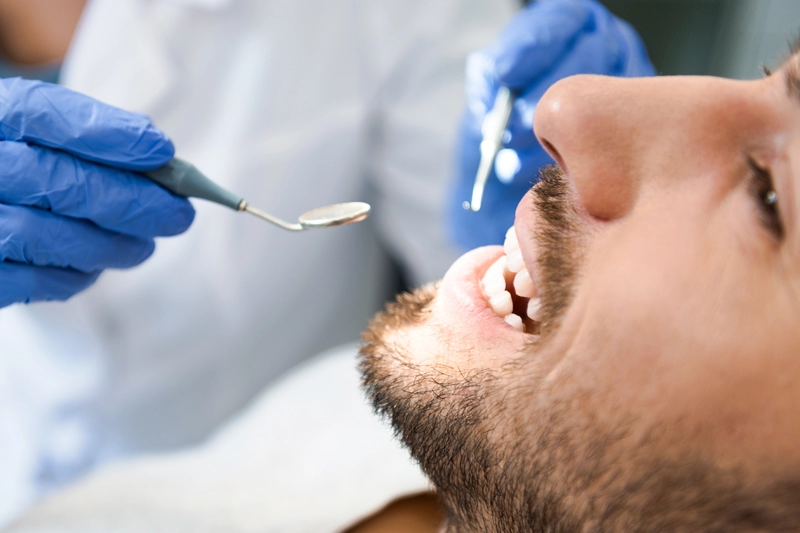 Promocja na higienizację jamy ustnej i wybielanie zębów LISTOPAD-GRUDZIEŃ 2023